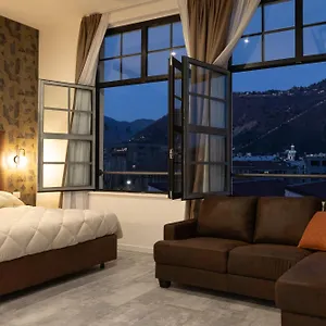 Affittacamere Living Como-rooms&parking, Côme